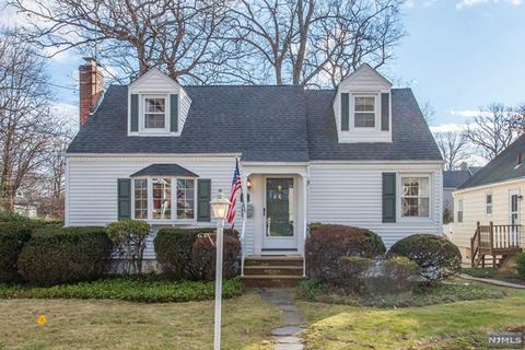 88 Chestnut Dr, Wayne, NJ 07470 photo 1
