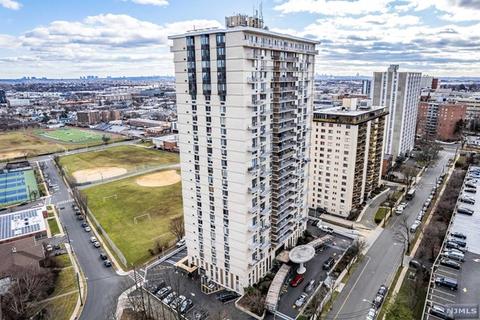 160 Overlook Ave #18E, Hackensack, NJ 07601 photo 1