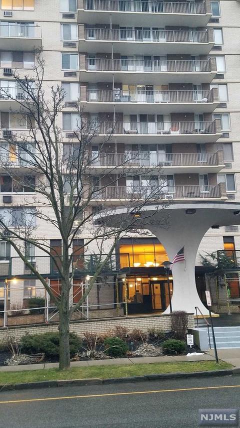 160 Overlook Ave #20E, Hackensack, NJ 07601 photo 1