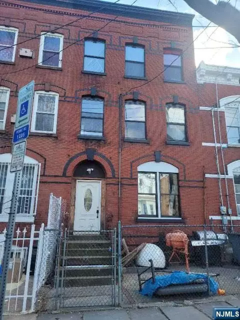 23 Wakeman Ave, Newark, NJ 07104