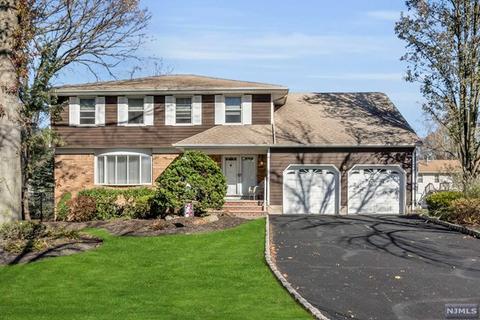 75 Fairmount Pl, Paramus, NJ 07652 photo 1
