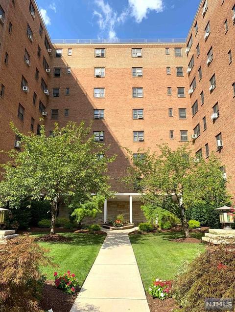 208 Anderson St #S8B, Hackensack, NJ 07601 photo 1