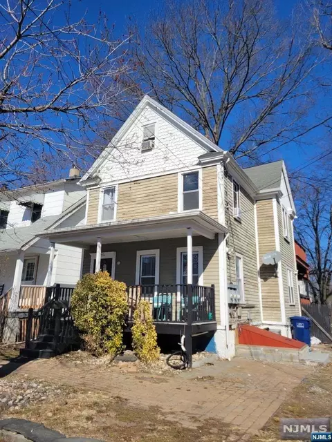 192 Clay St, Hackensack, NJ 07601 photo 1