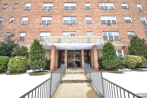 25 Jefferson St #2G, Hackensack, NJ 07601 photo 1