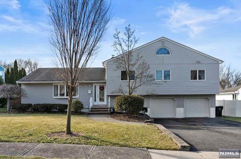 64 Croton Pl, Paramus, NJ 07652 photo 1
