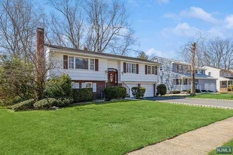 360 Mckinley Blvd, Paramus, NJ 07652 photo 1