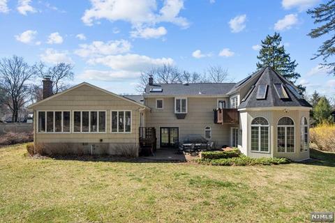 44 Rustic Dr, Waldwick, NJ 07463 photo 1