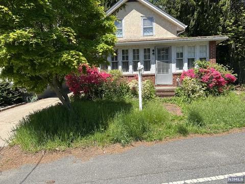 55 Church St, Alpine, NJ 07620