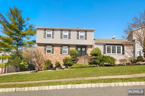 48 Point View Pkwy, Wayne, NJ 07470 photo 1