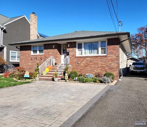 320 Congress St, Saddle Brook, NJ 07663 photo 1