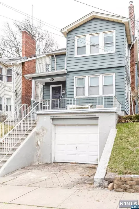 23 Berkeley Pl, Bloomfield, NJ 07003 photo 1