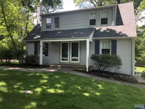 9 Cottage Ln, Saddle River, NJ 07458 photo 1