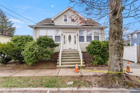 90 Phelps Ave, Bergenfield, NJ 07621
