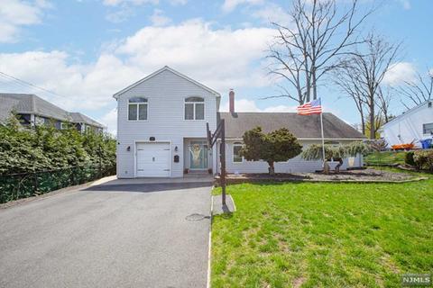 150 Thomas Dr, Paramus, NJ 07652 photo 1