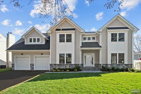 94 Owen Pl, Paramus, NJ 07652 photo 1