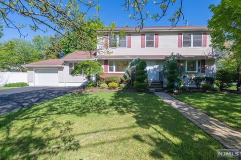 737 Lafayette St, Paramus, NJ 07652 photo 1