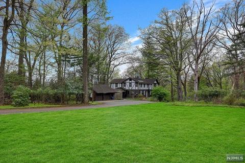 27 Warren Ln, Alpine, NJ 07620