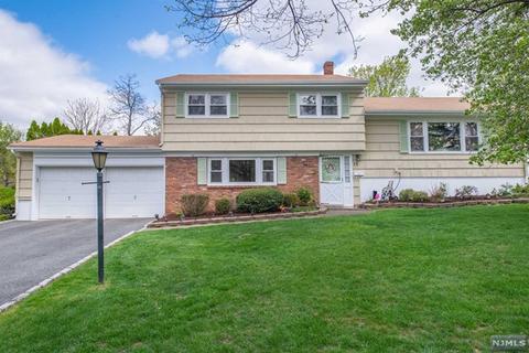 15 Oxbow Pl, Wayne, NJ 07470 photo 1