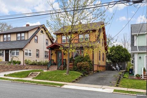 32 Catalpa Ave, Hackensack, NJ 07601 photo 1
