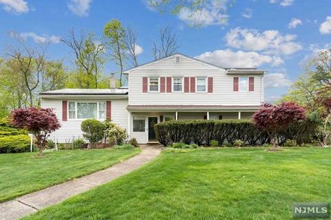47 Braemar Dr, Wayne, NJ 07470 photo 1