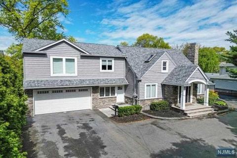 313 N Farview Ave, Paramus, NJ 07652 photo 1