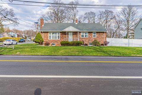 20 Maple Ave, Wayne, NJ 07470 photo 1