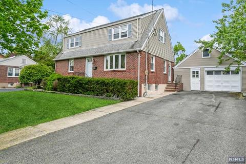 120 Cloverdale Ave, Paramus, NJ 07652 photo 1