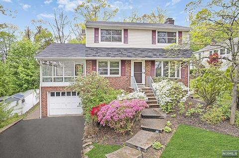 30 Hillside Ter, Wayne, NJ 07470 photo 1