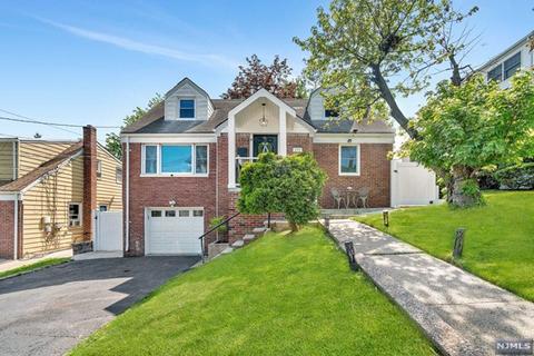 245 Standish Ave, Hackensack, NJ 07601 photo 1