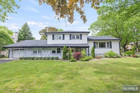 116 W Midland Ave, Paramus, NJ 07652 photo 1