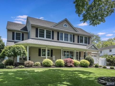 615 Falmouth Ave, Paramus, NJ 07652 photo 1