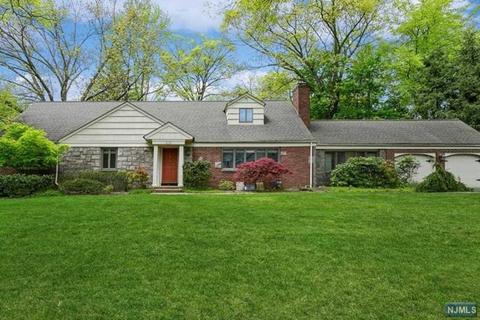 29 Forest Rd, Demarest, NJ 07627 photo 1