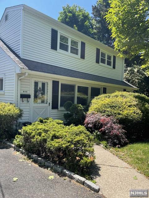 132 Stuart St, Paramus, NJ 07652 photo 1