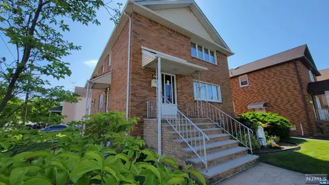 286 Maple Ave, Wallington, NJ 07057 photo 1