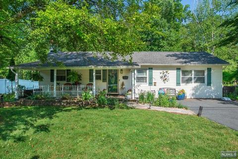 38 Cedarcliffe Dr, Wayne, NJ 07470 photo 1