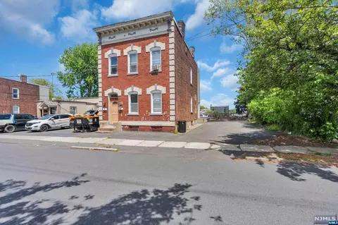 90 E Centre St, Nutley, NJ 07110 photo 1