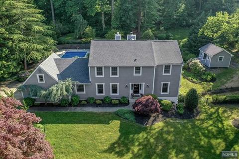 14 Constitution Dr, Middletown, NJ 07748 photo 1