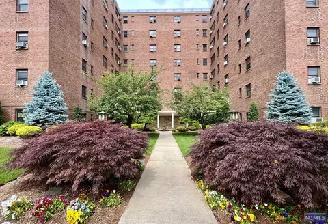 208 Anderson St #S5D, Hackensack, NJ 07601 photo 1