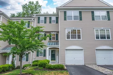 70 Rock Rd, Wayne, NJ 07470 photo 1