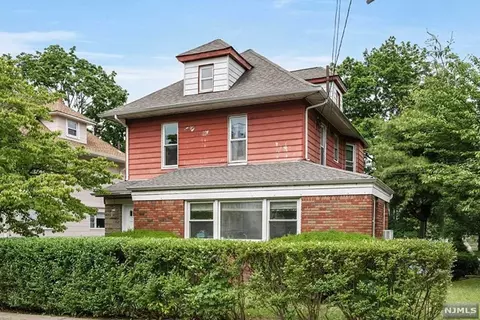398 Teaneck Rd, Ridgefield Park, NJ 07660