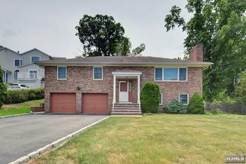 20 Patton Ct, Wayne, NJ 07470 photo 1