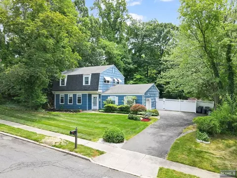 31 Eldorado Dr, Wayne, NJ 07470 photo 1