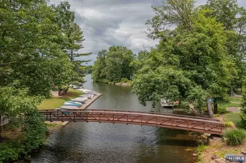 329 E Pines Lake Dr, Wayne, NJ 07470 photo 1
