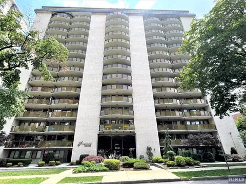 150 Overlook Ave #14D, Hackensack, NJ 07601 photo 1