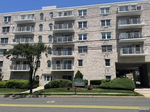 446 Passaic St #5G, Hackensack, NJ 07601 photo 1