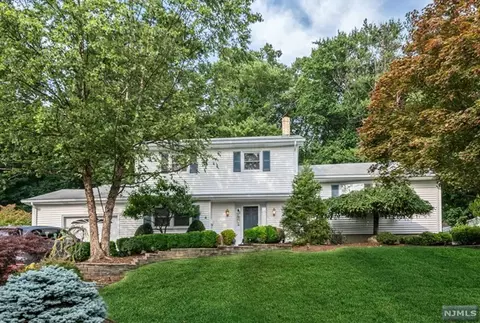 4 Smith Ln, Wayne, NJ 07470 photo 1