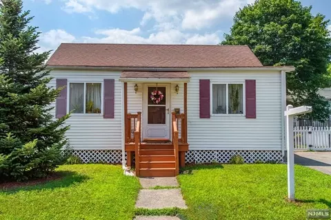 130 Jackson St, Wanaque, NJ 07420 photo 1