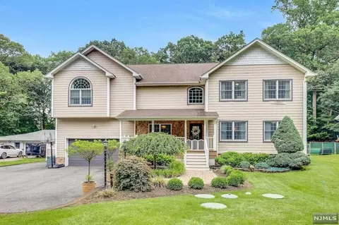 118 Colfax Rd, Wayne, NJ 07470 photo 1