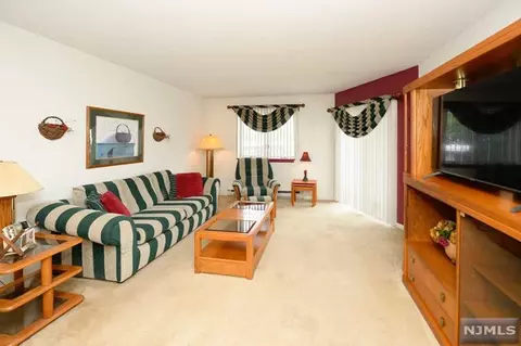 38 Moonachie Rd #306, Hackensack, NJ 07601 photo 1