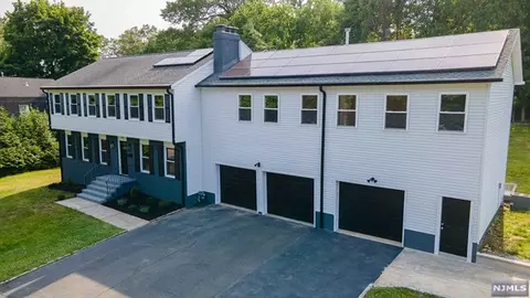 23 Kinderkamack Rd, Woodcliff Lake, NJ 07677